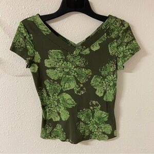 High Sierra Y2K Green Floral Print V-Neck Tee